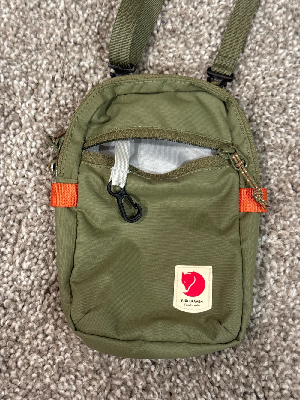 Fjallraven High Coast Olive Green Crossbody Pocket Bag - Picture 5 of 9